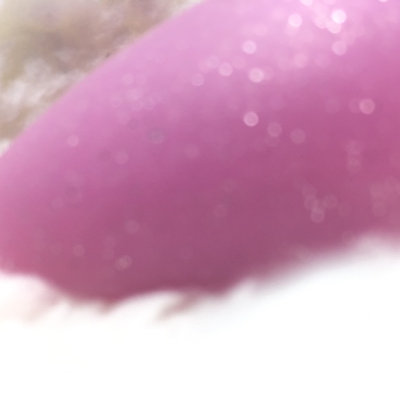 Pink Silicone Glittery Beauty Blender - Picture 2 of 3